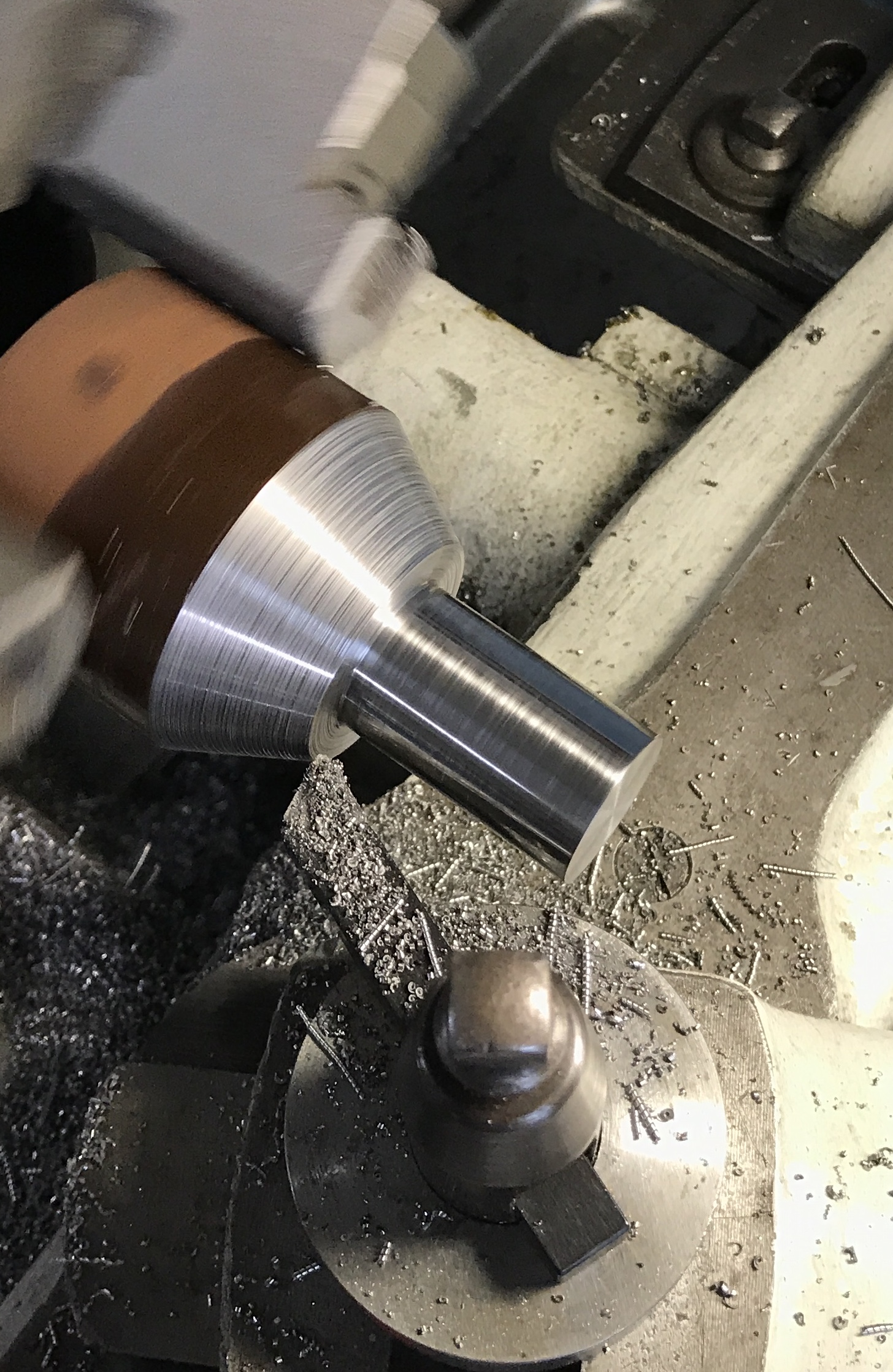 Cutting the outer cone of the bell center punch